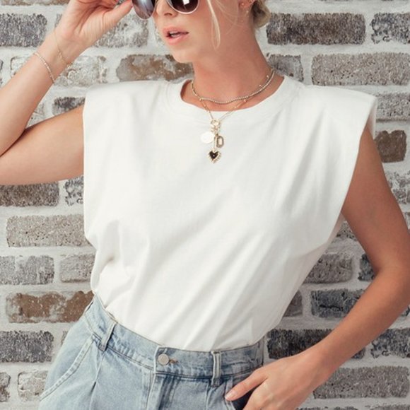 Strong Shoulder Muscle Tee -White - Picture 2 of 3